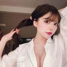 地味な服なのに、脱いだら別人だった話